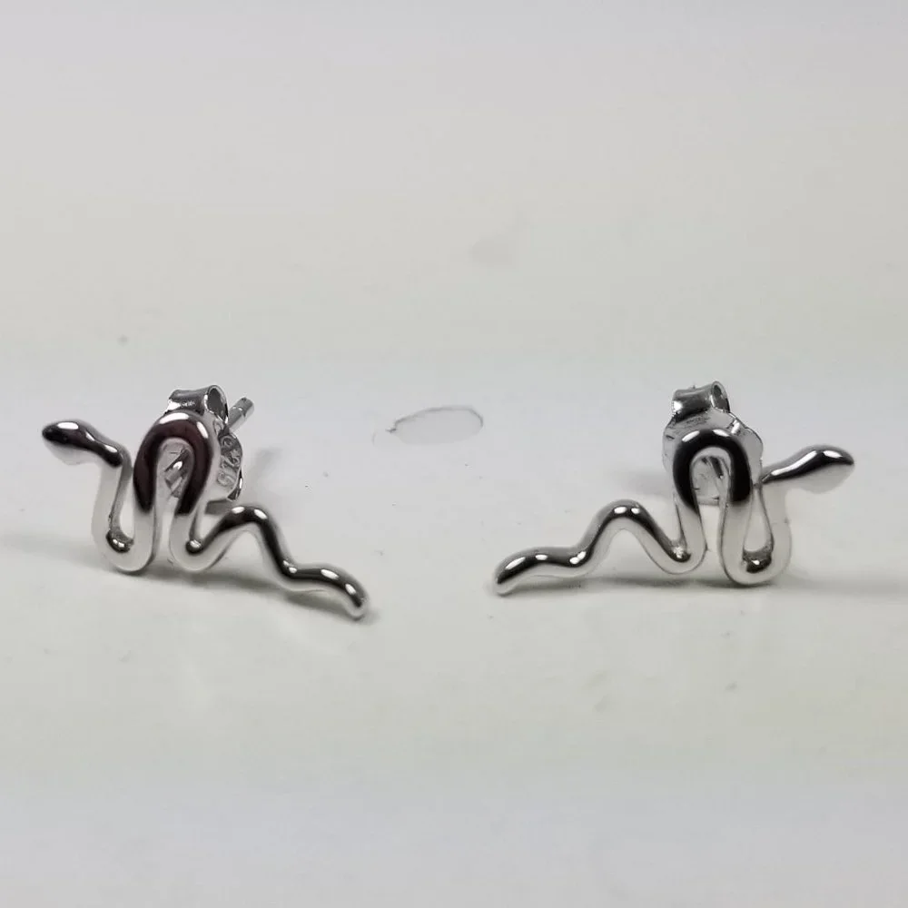 Silver snake earrings 925 Sterling Silver studs - Picture 5 of 5